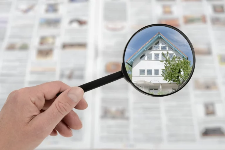 Immobilien-Verkauf - Haus oder Grundstück verkaufen in Zeitung
